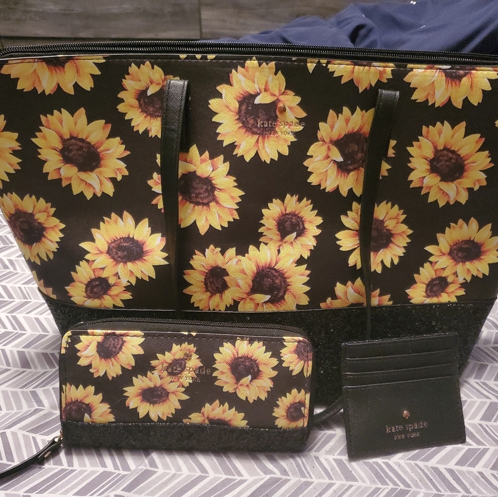 Kate Spade Purse/wallet/card holder- sunflower